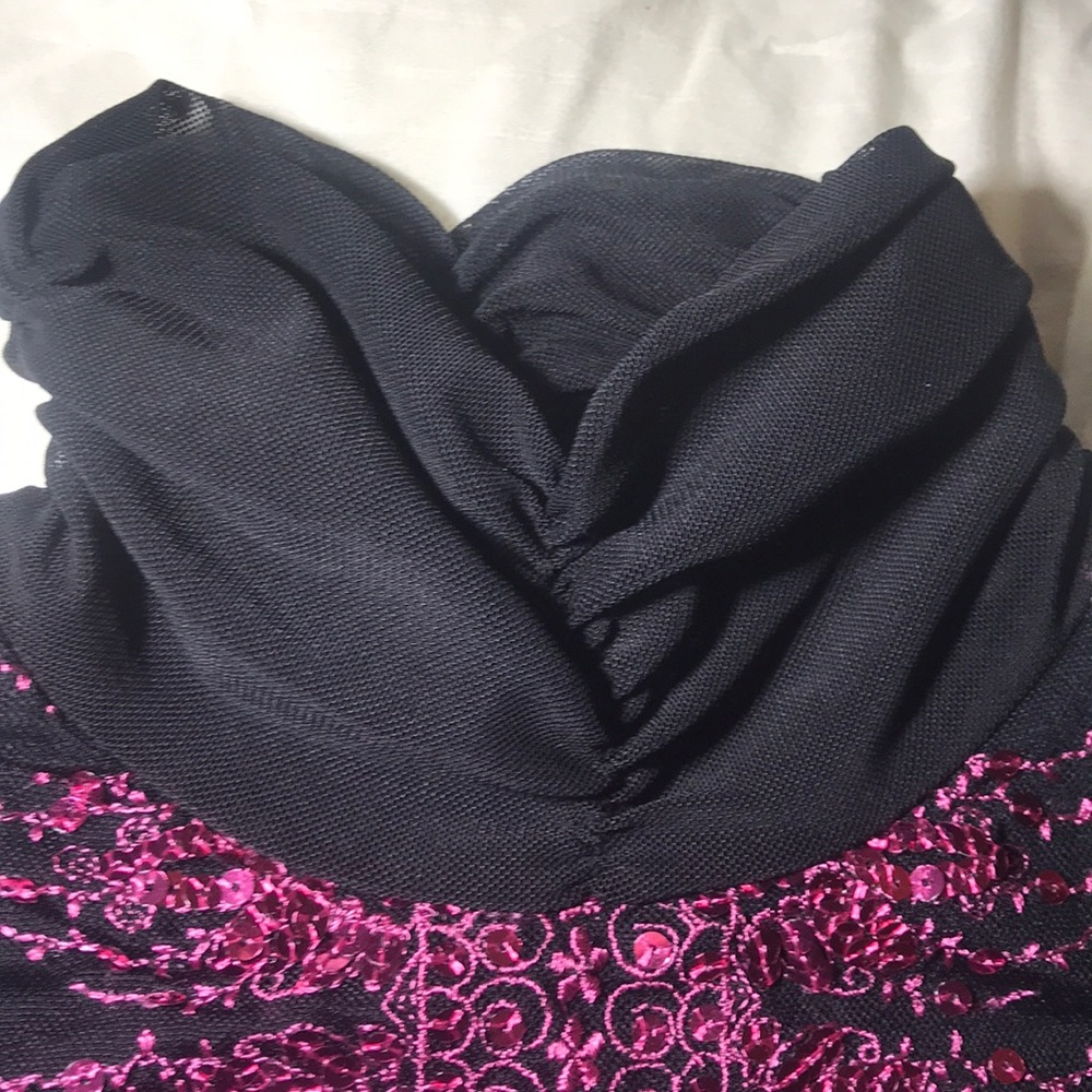Black Long Sleeves with Center Pink Sequins - Picture 4 of 10